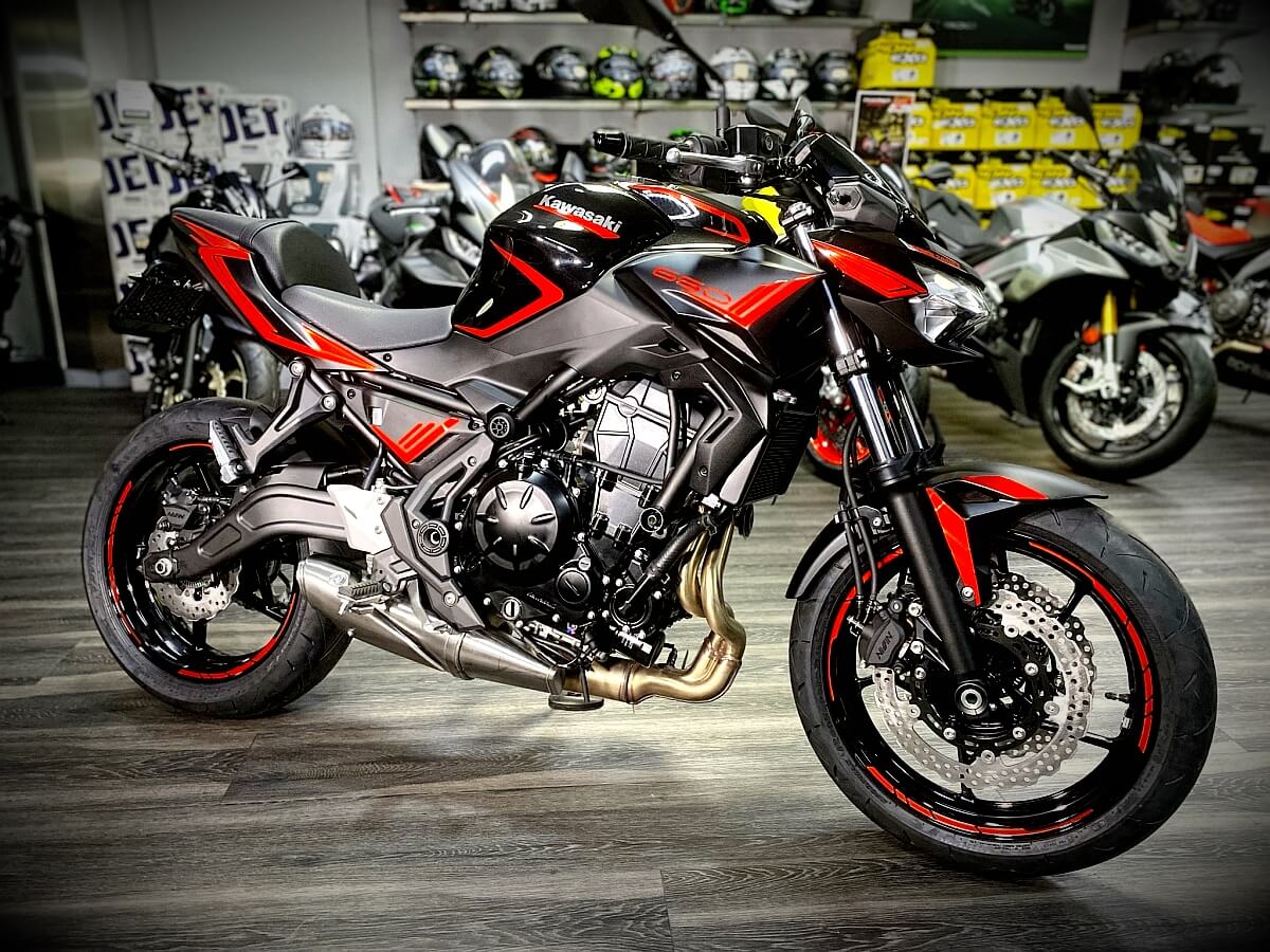 Kawasaki Z650 Diablo Red II
